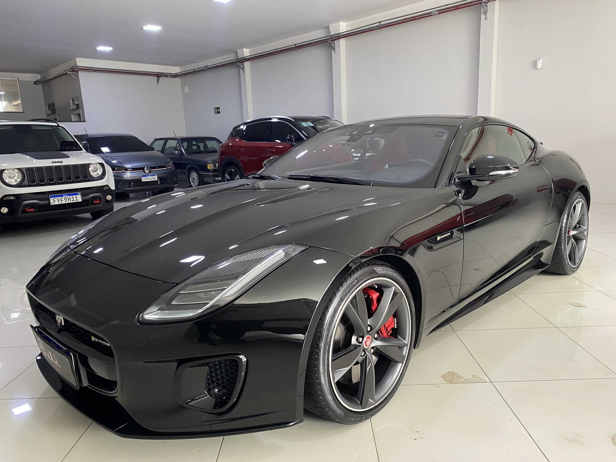 Jaguarf- Type 2.0  P300 Turbo R-dynamic Coupé
